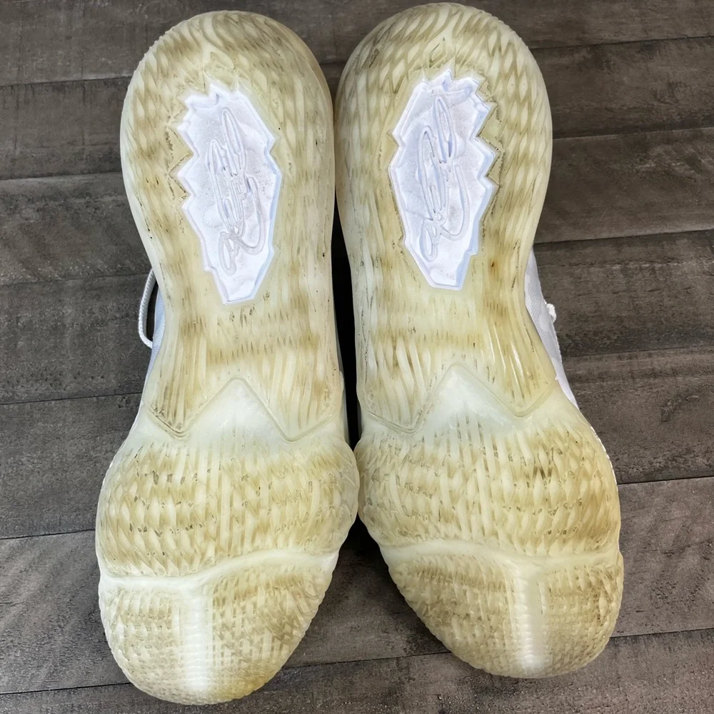 Nike Lebron 17 XVII Low White Camo Sneakers Sz 17